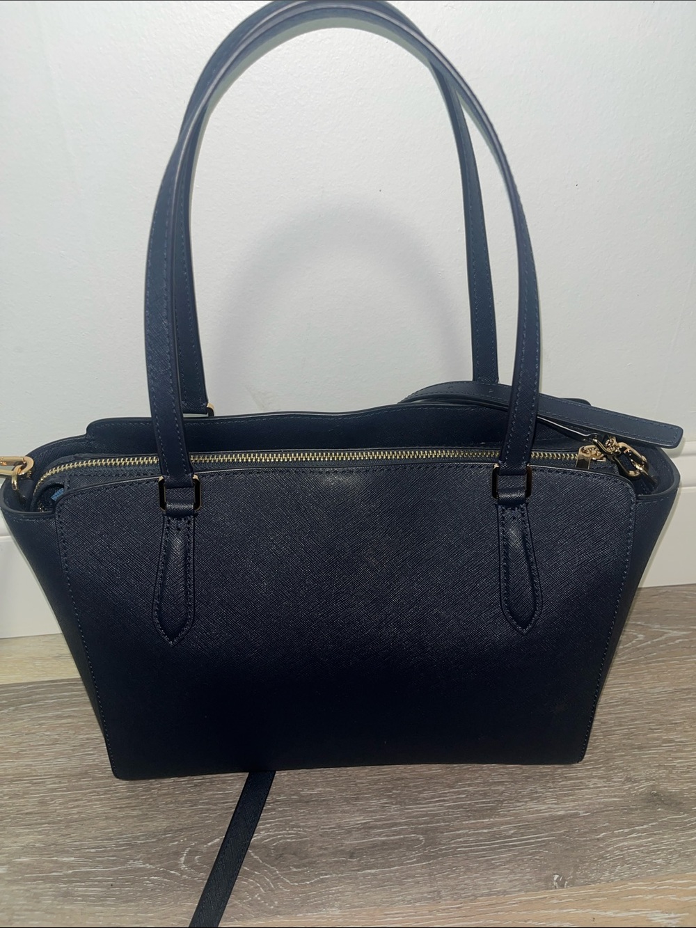 Tory Burch Navy Saffiano Tote with Gold Hardware - Picture 4 of 16